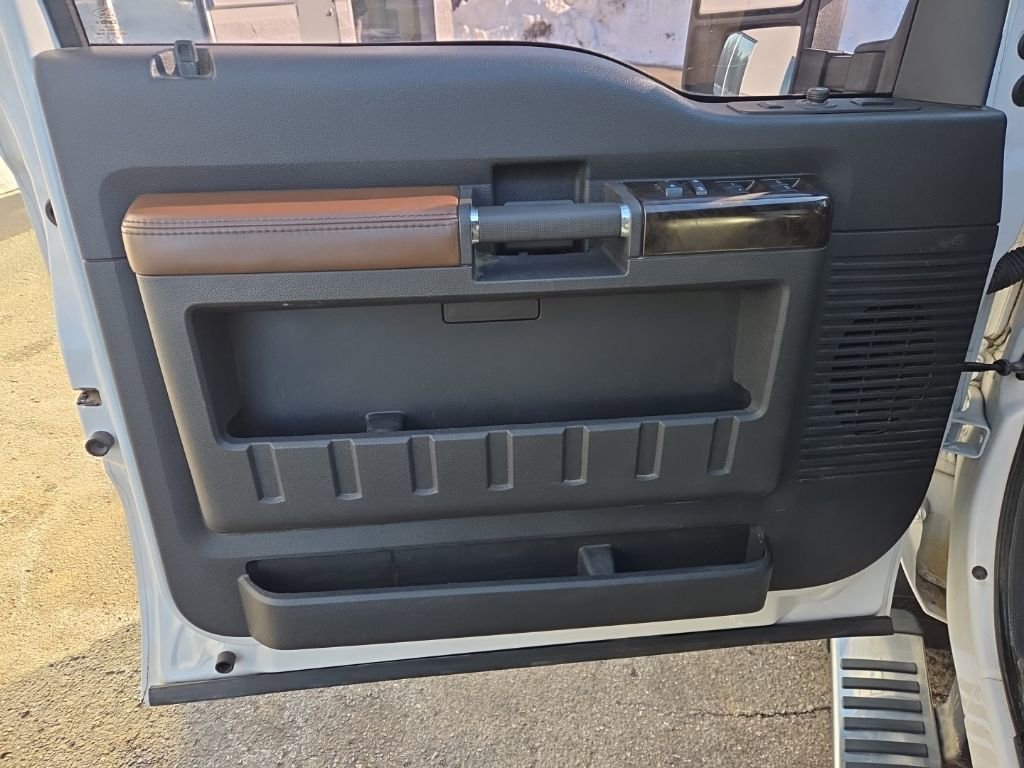 Used 2013 Ford F350 Platinum w/ FX4 Off Road Pkg image 11