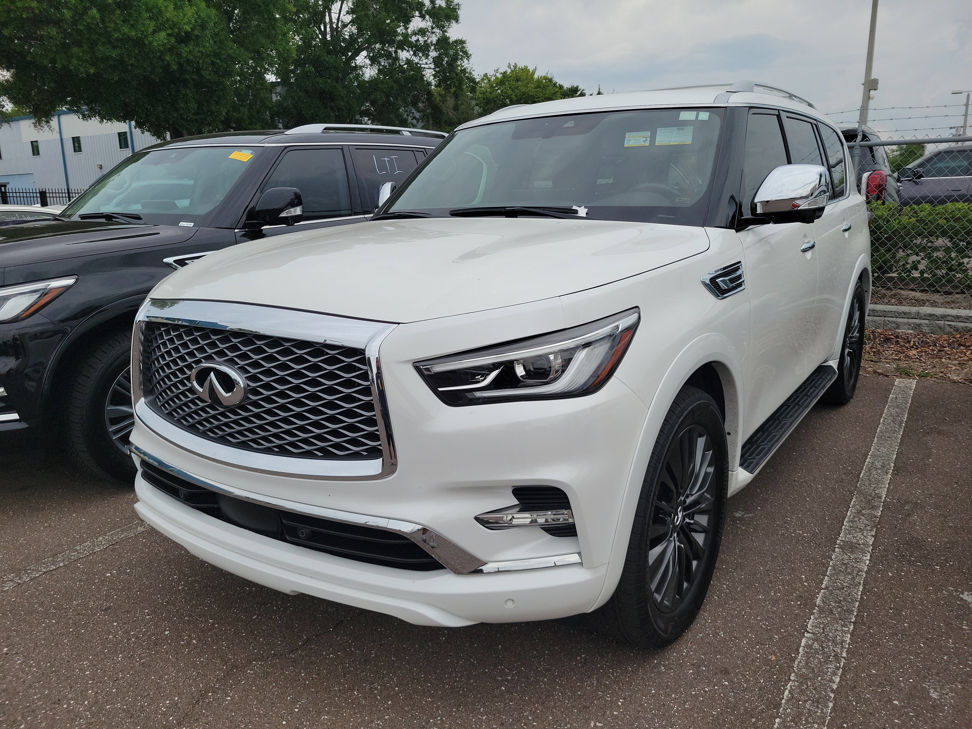 Certified 2024 INFINITI QX80 Sensory w/ Cargo Package AWD/4WD image 1