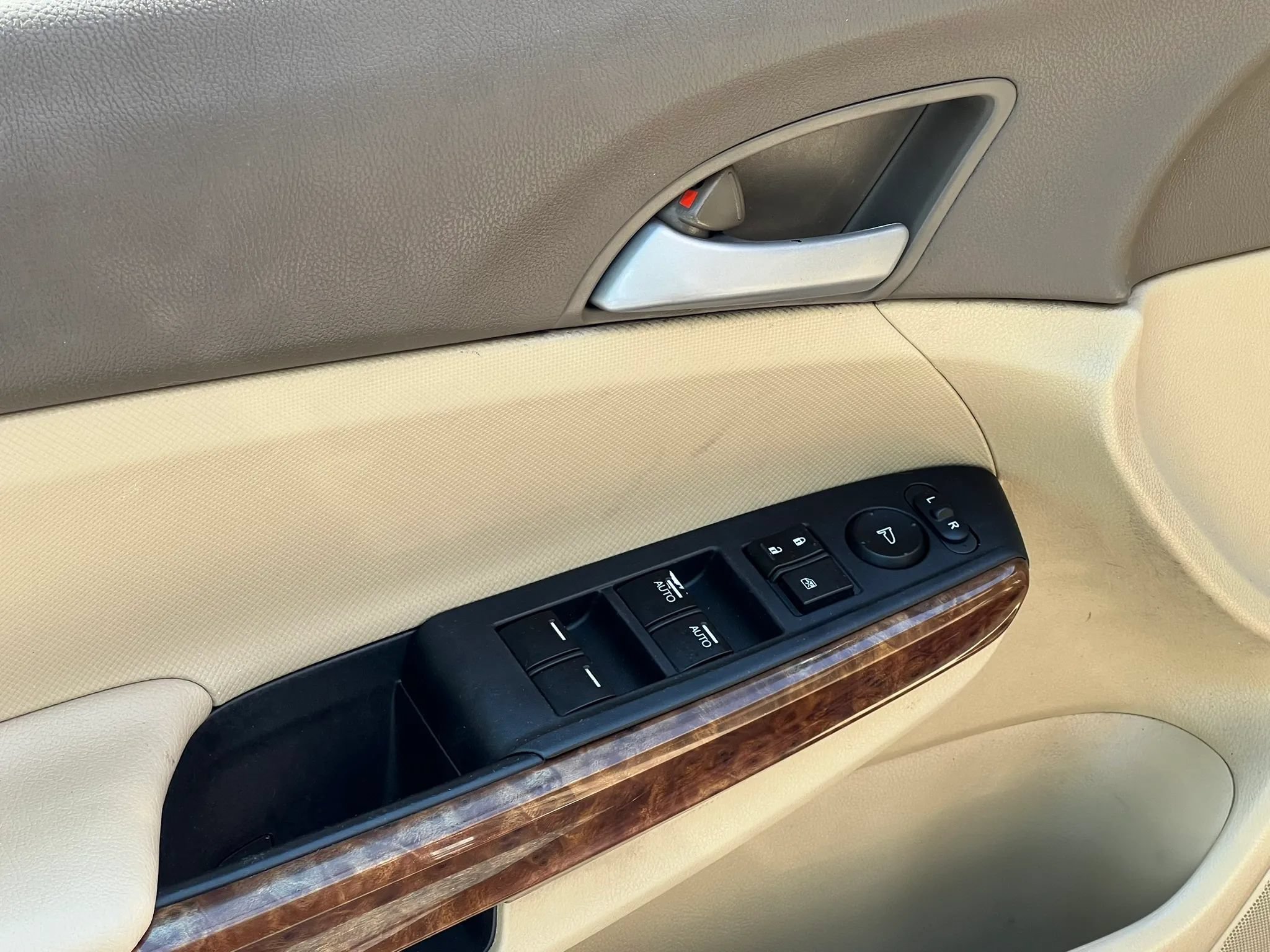 Used 2010 Honda Accord EX image 26