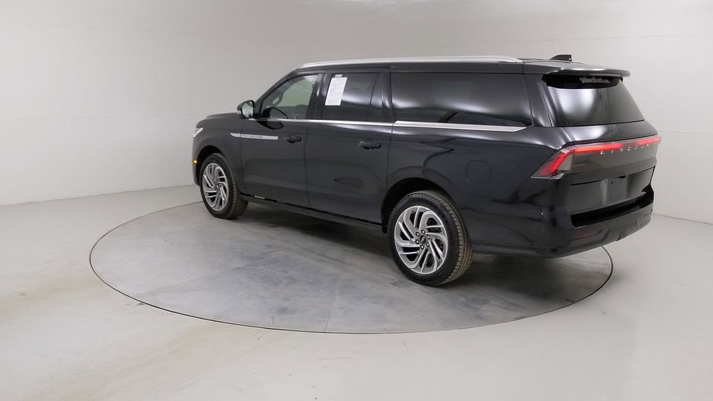 Used 2025 Lincoln Navigator L Reserve image 18