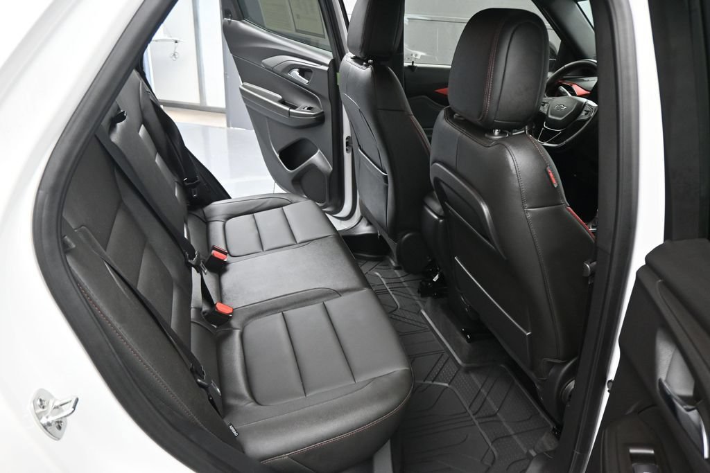 Used 2025 Chevrolet TrailBlazer RS w/ Driver Confidence Package FWD image 8