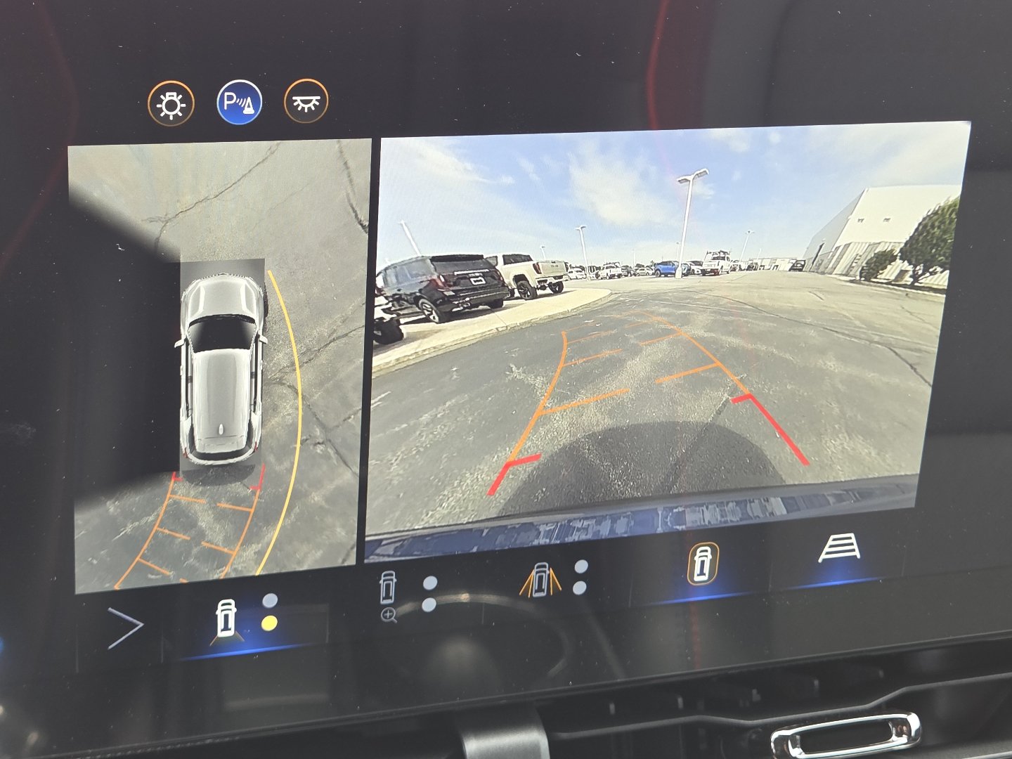 New 2026 Chevrolet Equinox RS w/ Safety and Technology Package AWD/4WD image 9