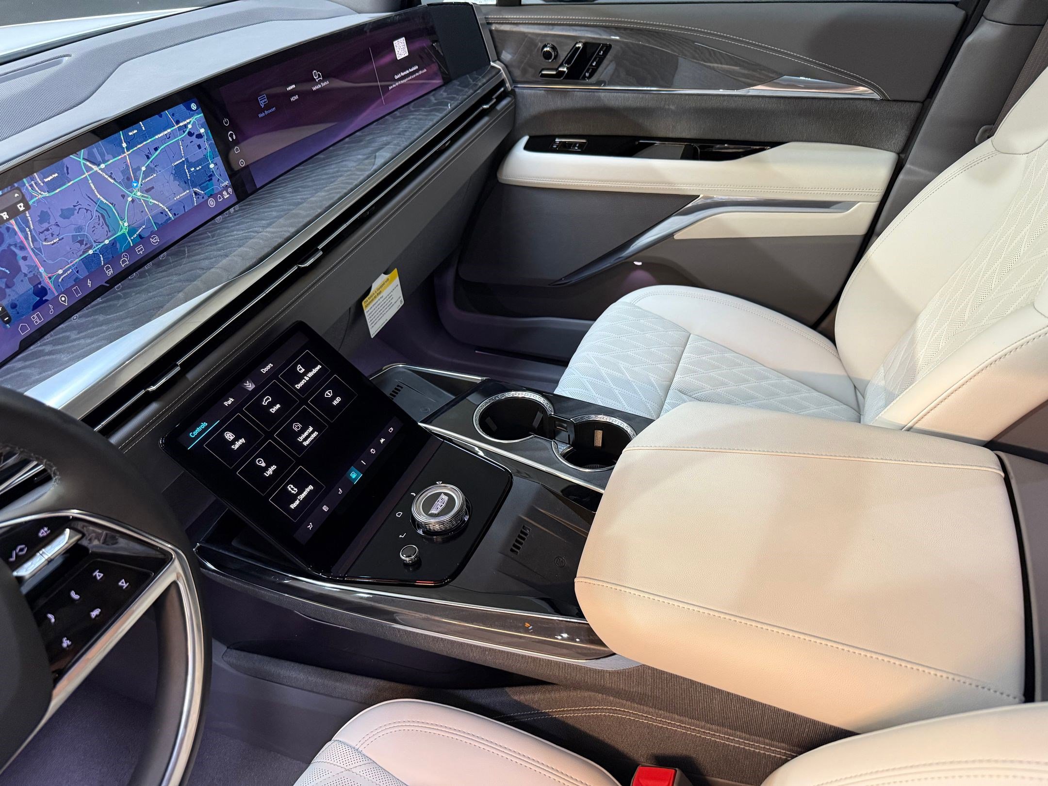 New 2025 Cadillac Escalade IQ Luxury 1 w/ Smart Trailering package image 41