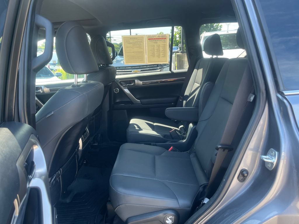Used 2021 Lexus GX 460 Premium w/ Accessory Package AWD/4WD image 25