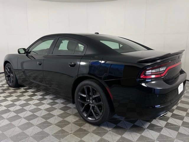 Used 2021 Dodge Charger SXT w/ Blacktop Package image 4