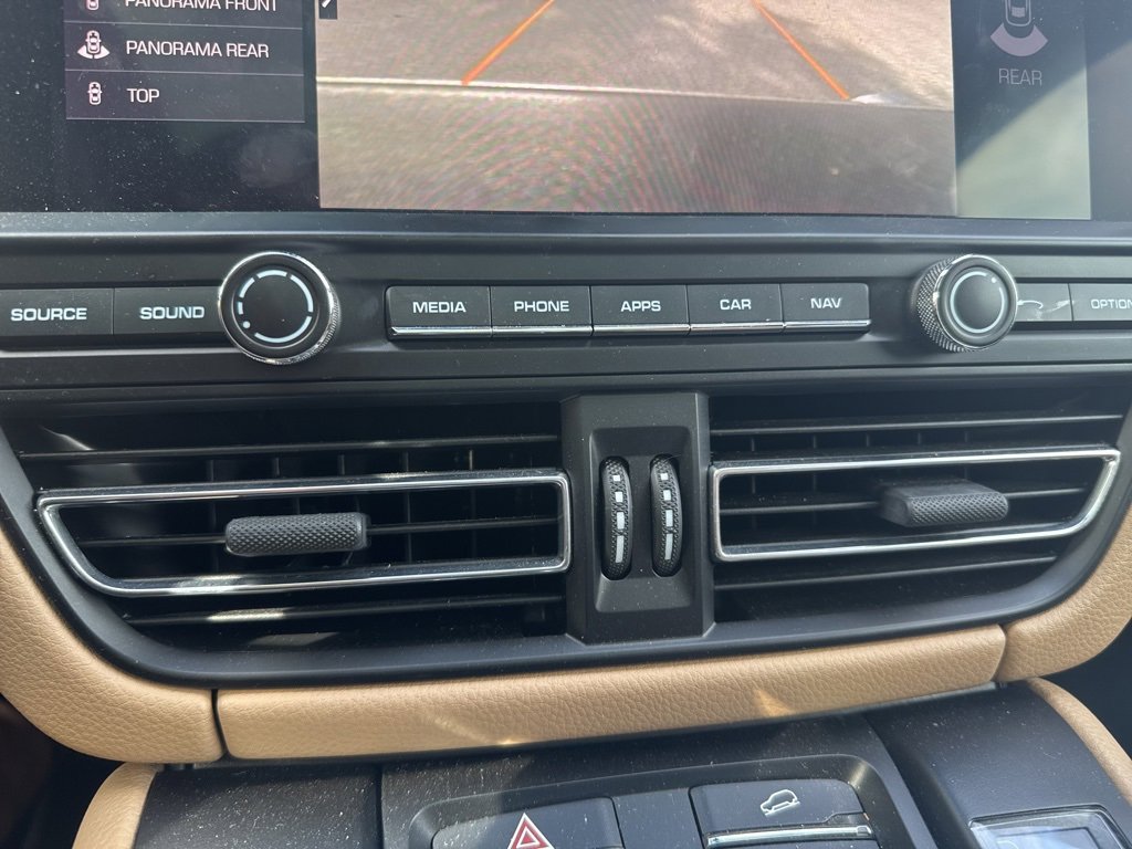 Used 2021 Porsche Macan image 24