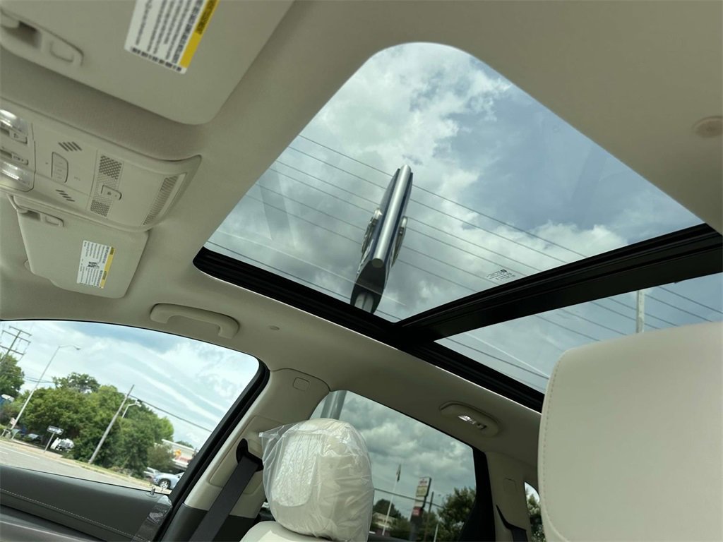 New 2025 Cadillac XT5 Premium Luxury image 17