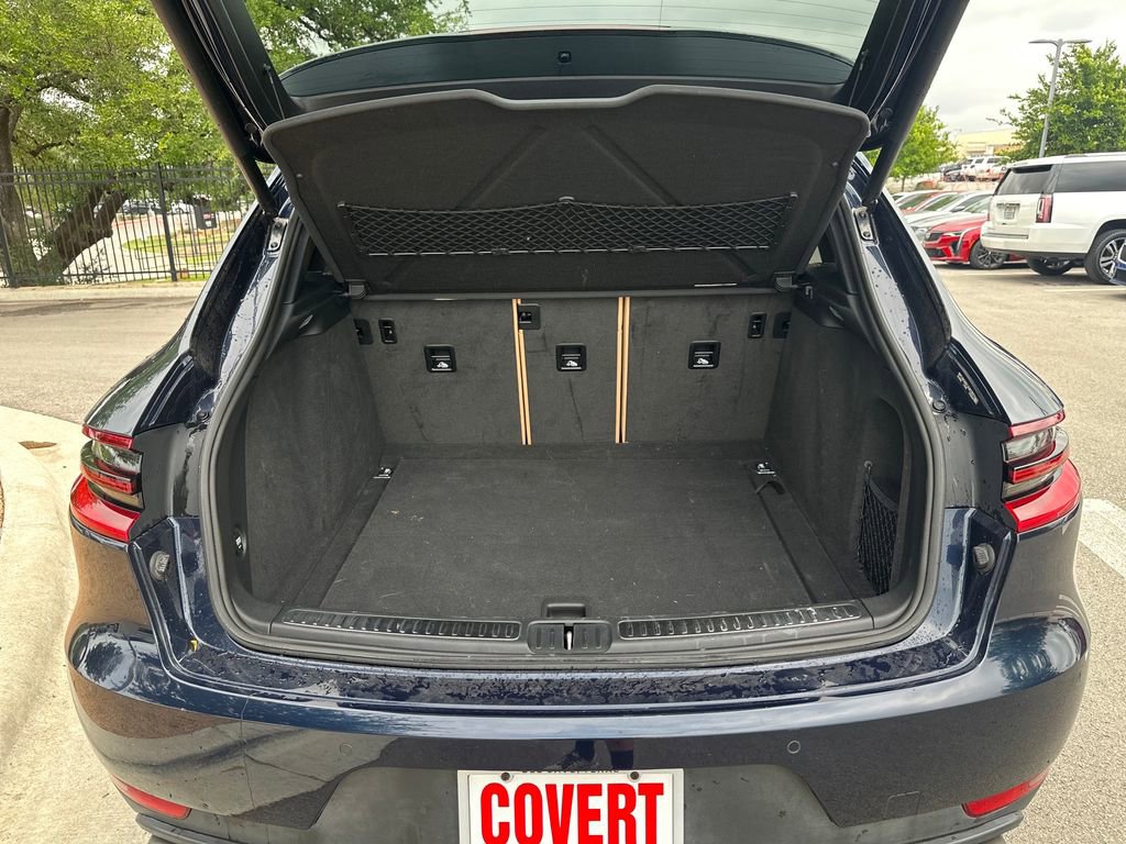Used 2018 Porsche Macan AWD/4WD image 42