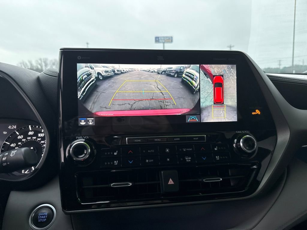 Used 2021 Toyota Highlander Limited image 19