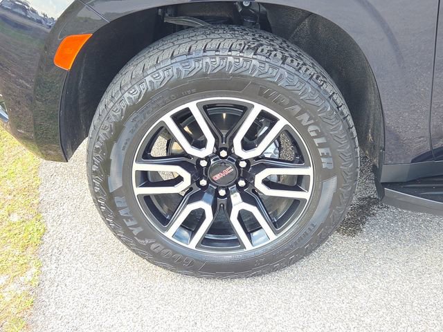 Certified 2024 GMC Yukon AT4 w/ Max Trailering Package AWD/4WD image 6