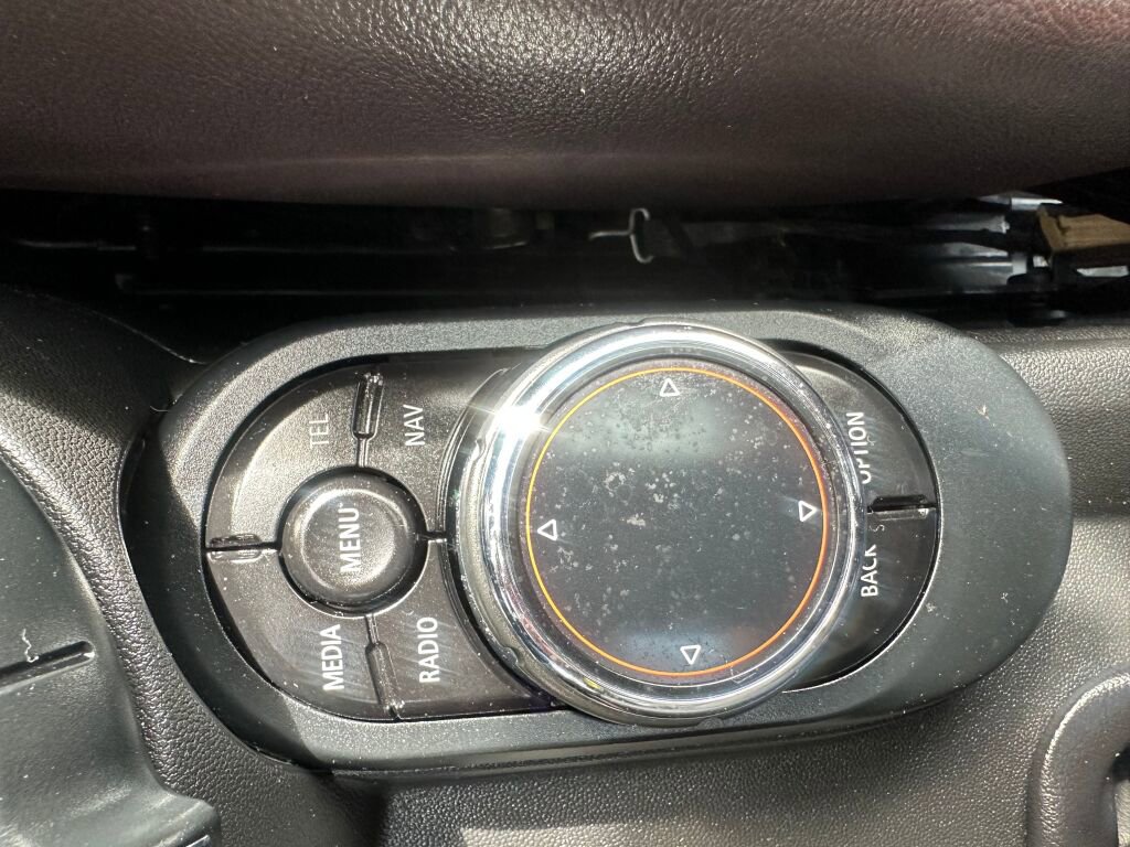 Used 2014 MINI Cooper S FWD image 16