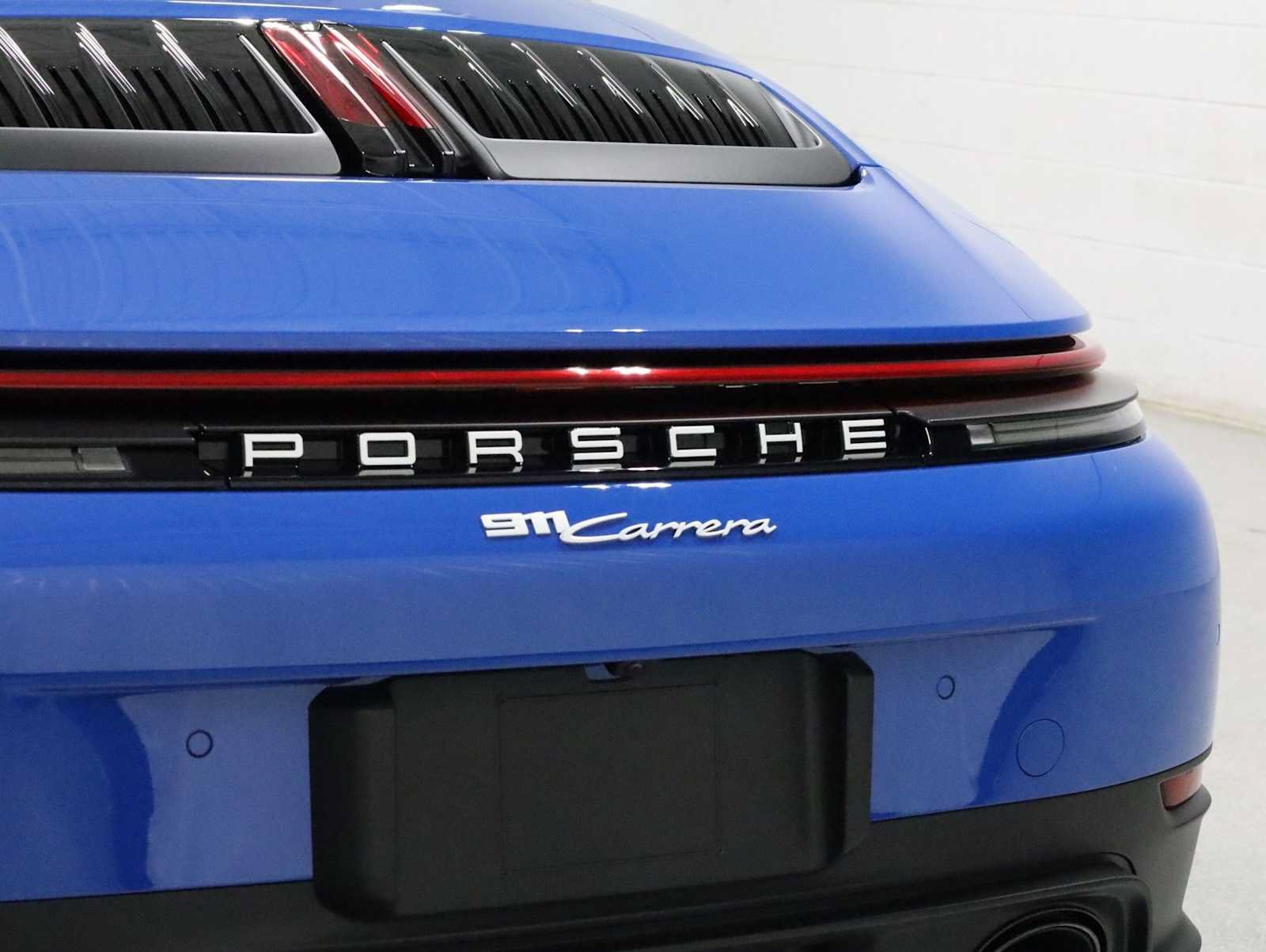 Certified 2025 Porsche 911 Carrera RWD image 8