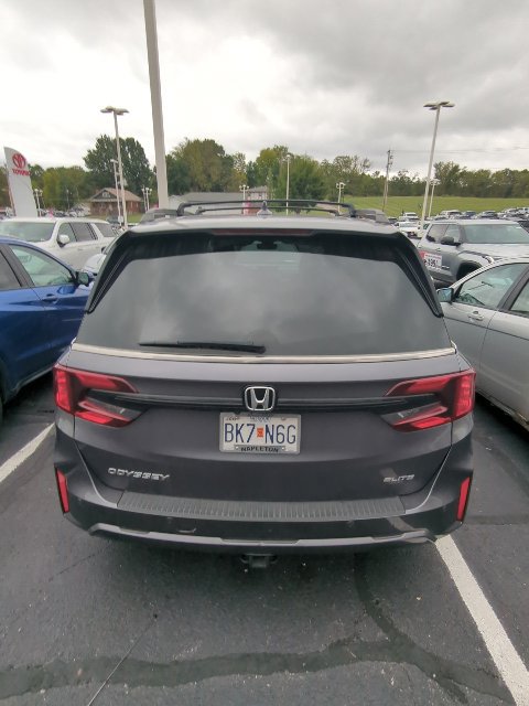 Used 2025 Honda Odyssey Elite image 8