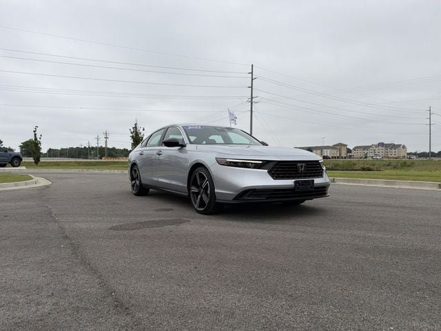 Used 2025 Honda Accord Sport image 4