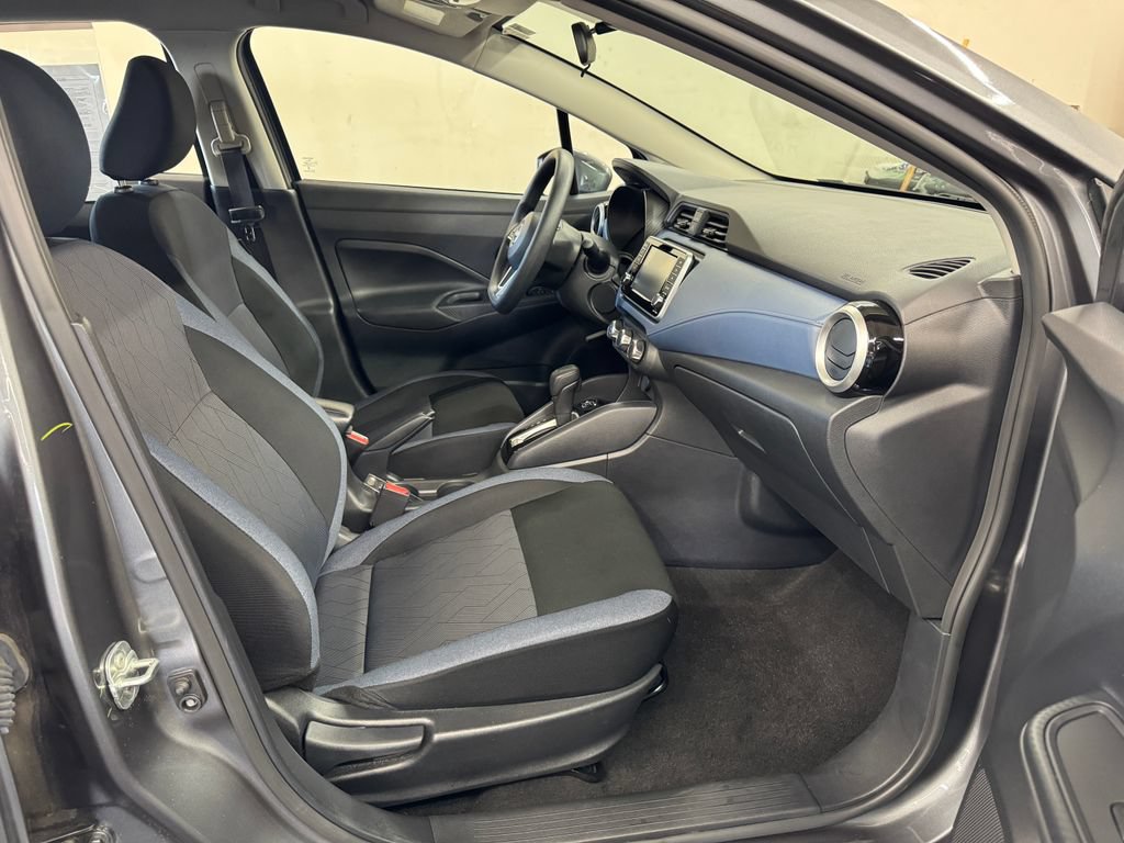 Used 2025 Nissan Versa SV FWD image 28