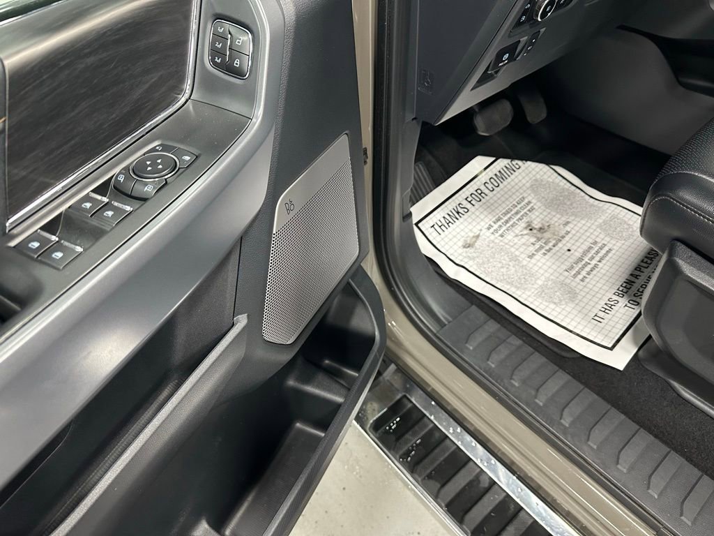 Used 2025 Ford F150 Lariat w/ Equipment Group 501A Mid AWD/4WD image 9