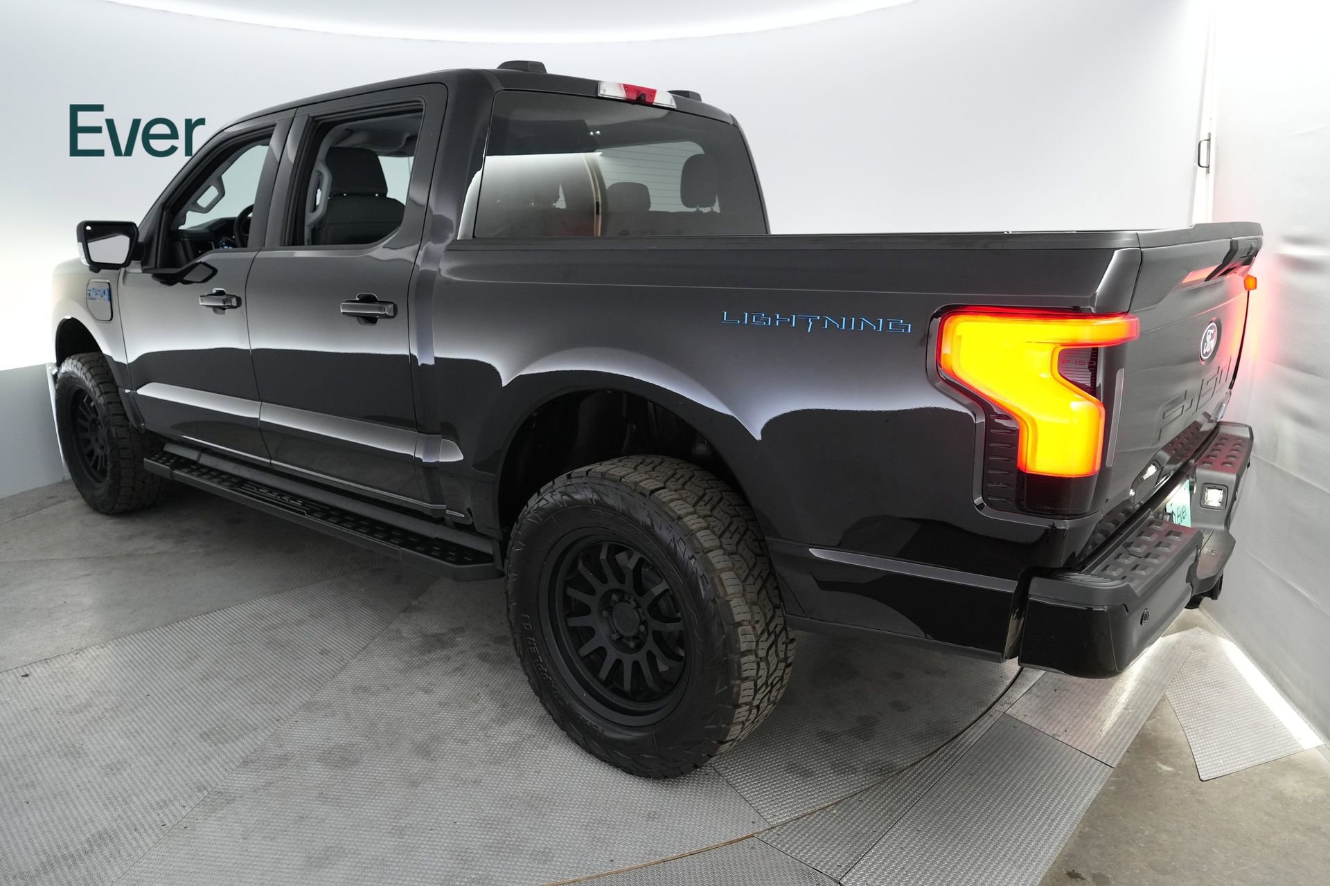 Used 2025 Ford F150 Lightning Flash image 3