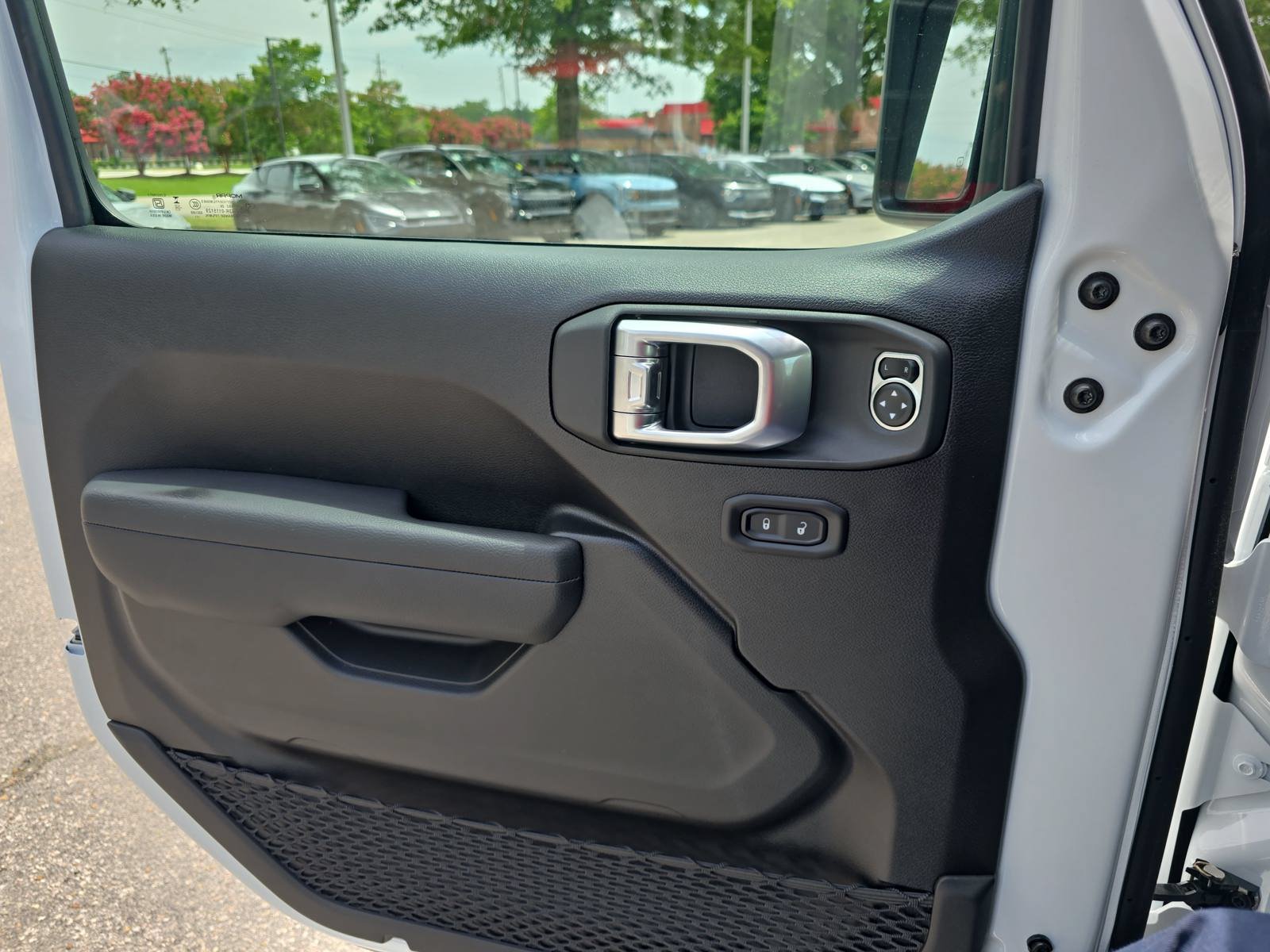 New 2026 Jeep Gladiator Sport AWD/4WD image 25