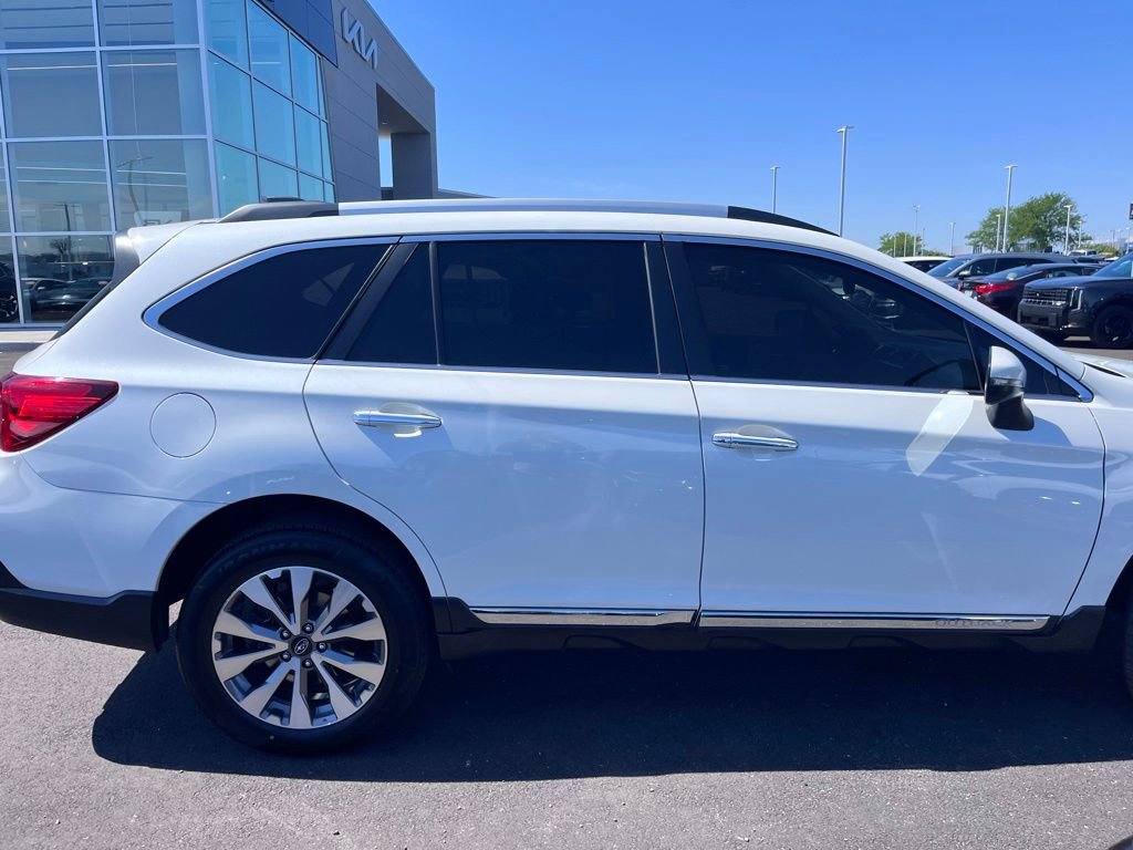 Used 2019 Subaru Outback 2.5i Touring w/ Popular Package #3A AWD/4WD image 3