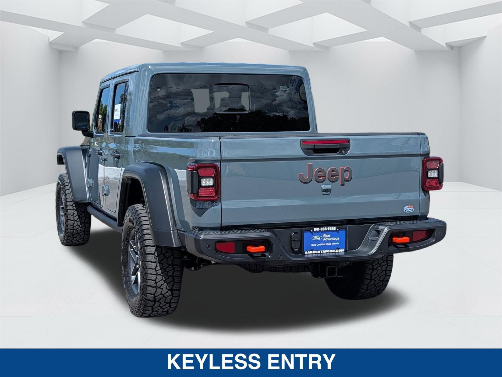 Used 2025 Jeep Gladiator Mojave w/ Safety Group image 6