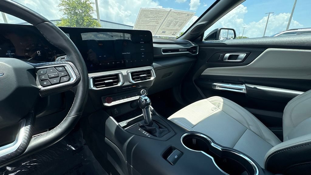 Used 2024 Ford Mustang Premium RWD image 31