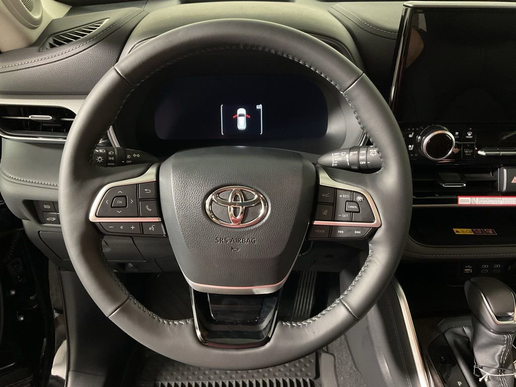 New 2026 Toyota Highlander Platinum image 24