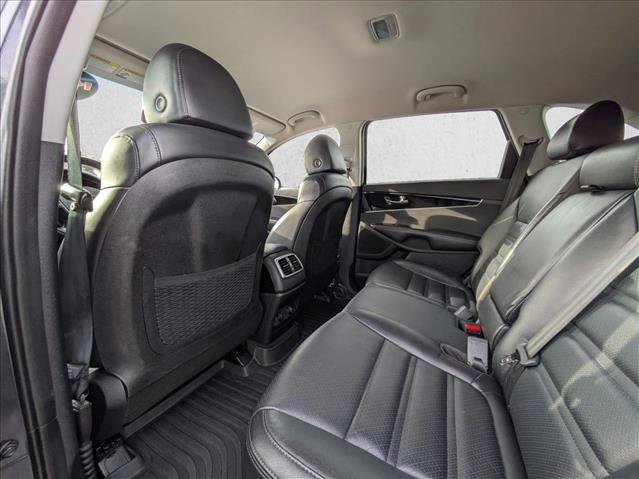 Used 2019 Kia Sorento EX image 17