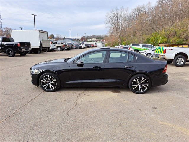 Used 2024 Volvo S60 B5 Core image 2