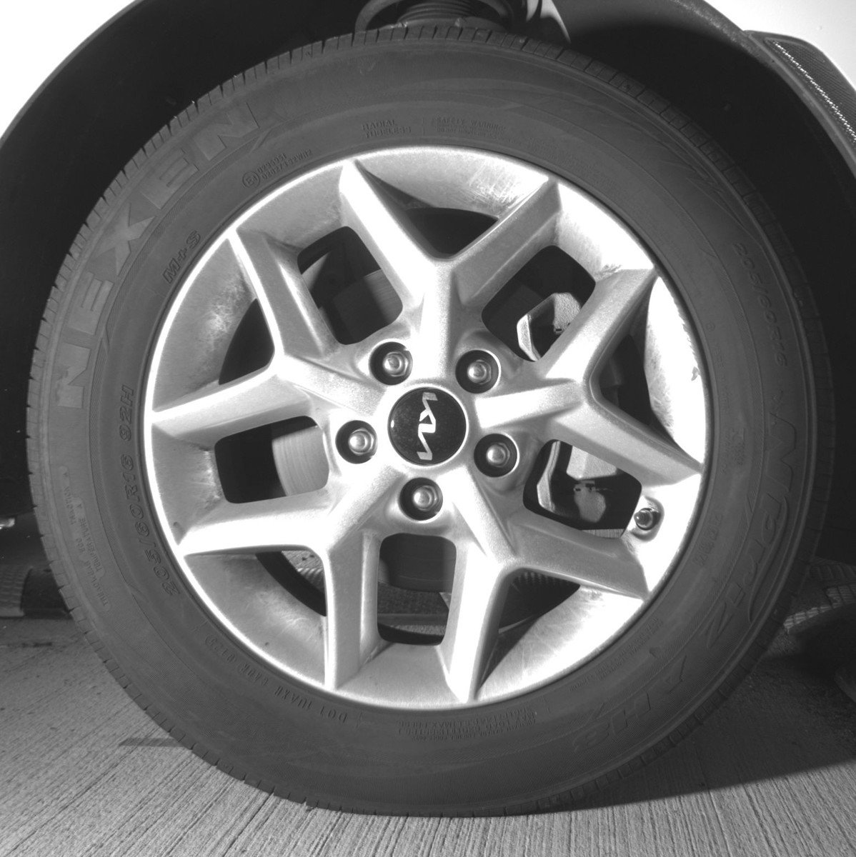 Used 2025 Kia Soul LX w/ LX Technology Package FWD image 13