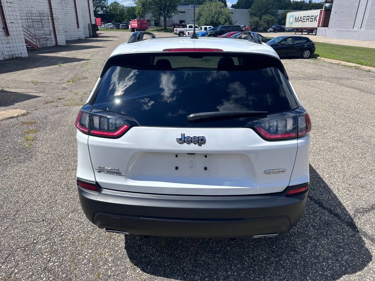 Used 2022 Jeep Cherokee Latitude Lux w/ Sun & Sound Group image 4