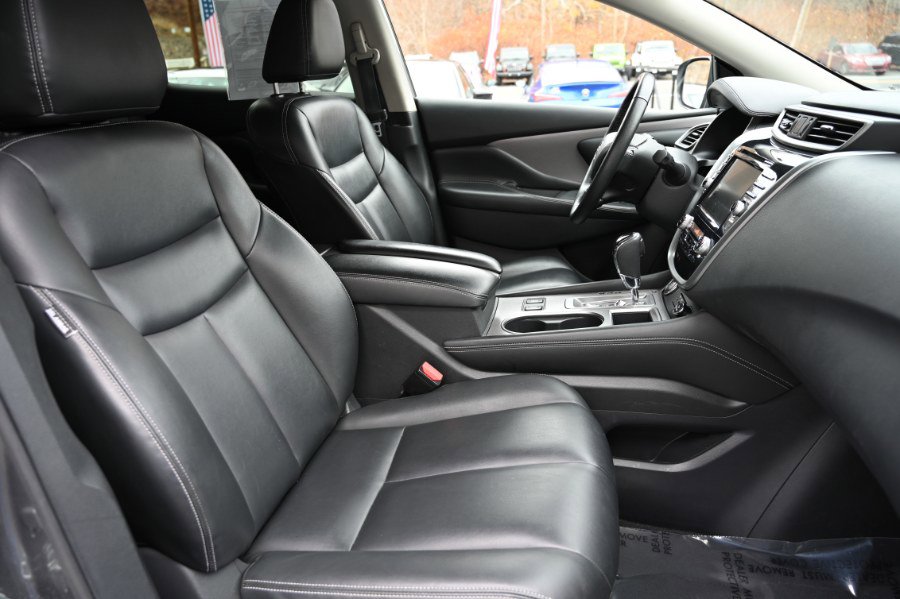 Used 2023 Nissan Murano SV image 18