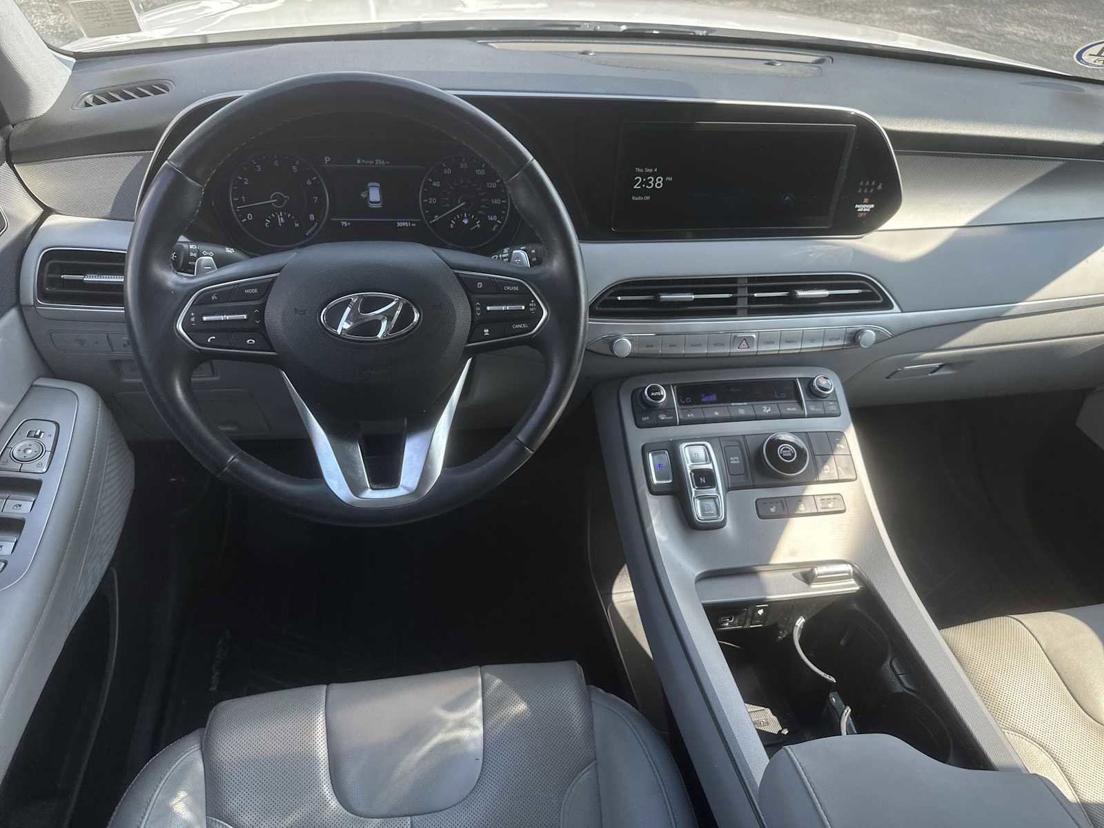 Certified 2022 Hyundai Palisade SEL w/ 8P Bench Seat Package image 15