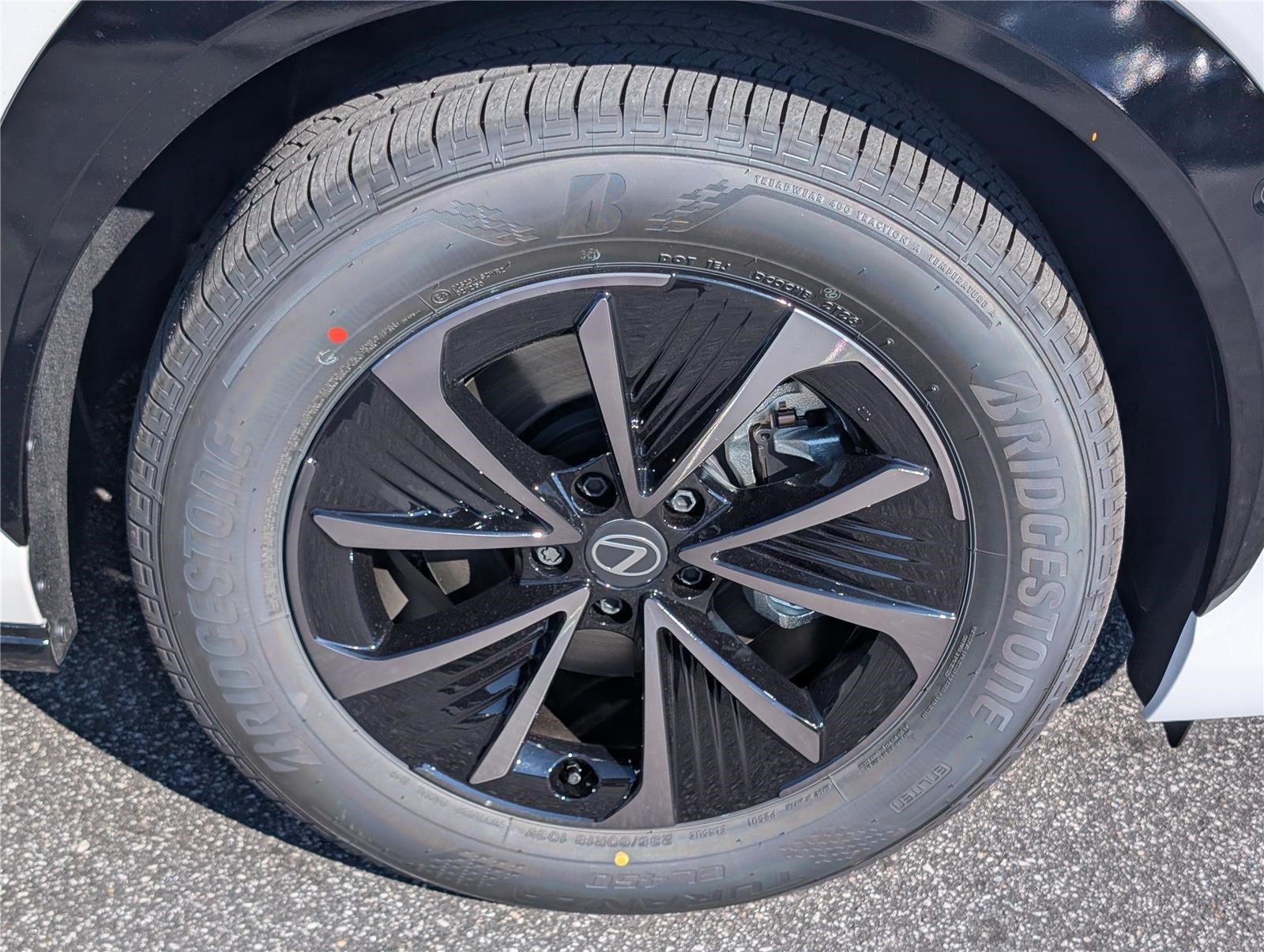 New 2026 Lexus RZ 450e AWD image 6