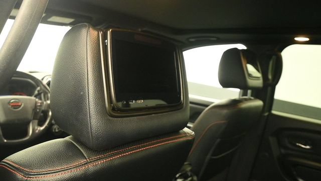 Used 2021 Nissan Titan PRO-4X w/ Pro-4x Convenience Package AWD/4WD image 14