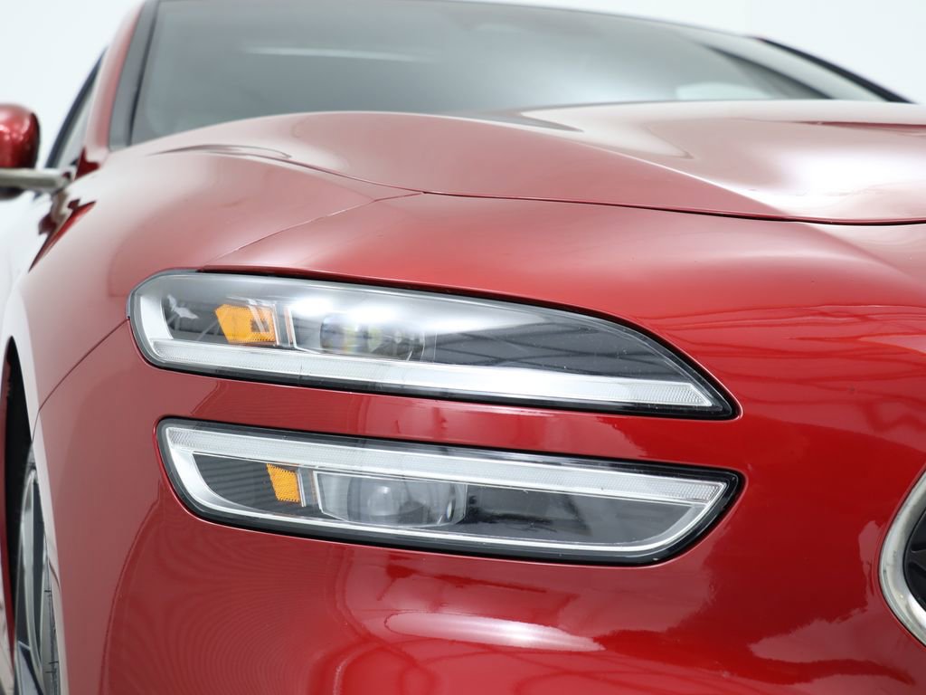 Used 2022 Genesis G70 3.3T w/ Sport Advanced Package image 13