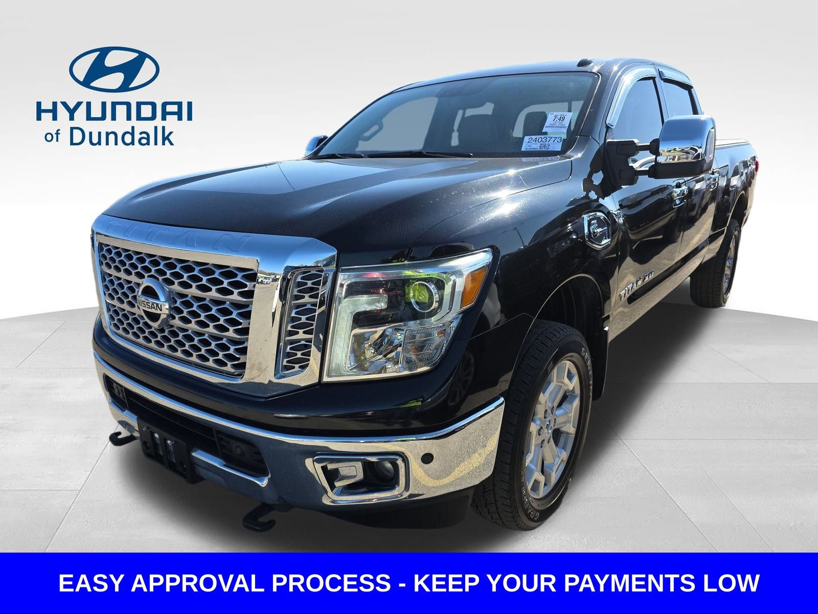Used 2016 Nissan Titan SL image 2