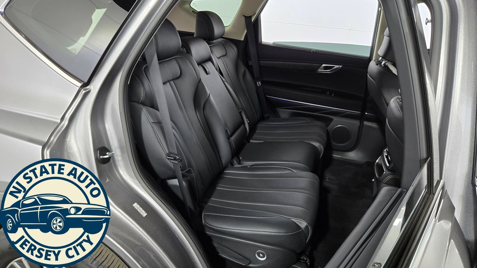 Used 2021 Genesis GV80 2.5T AWD/4WD image 37