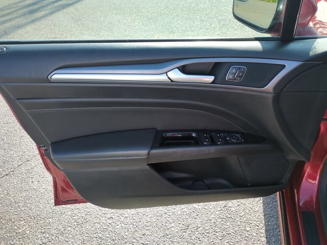 Used 2014 Ford Fusion Titanium FWD image 12