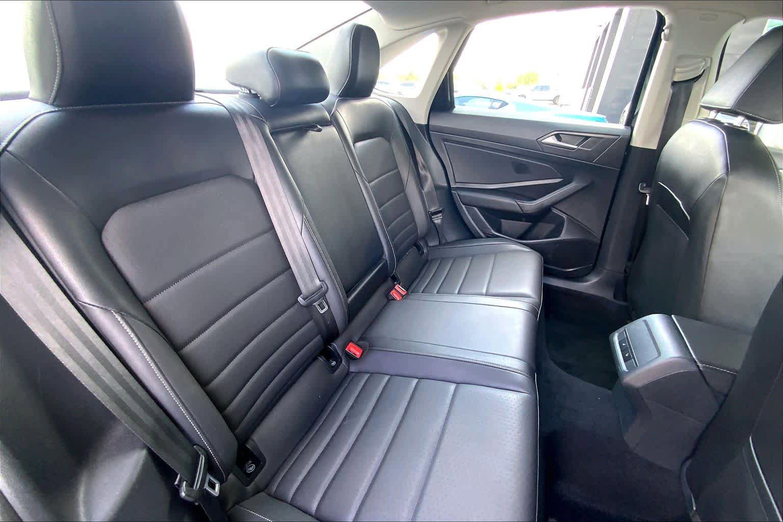 Used 2021 Volkswagen Jetta SEL FWD image 18