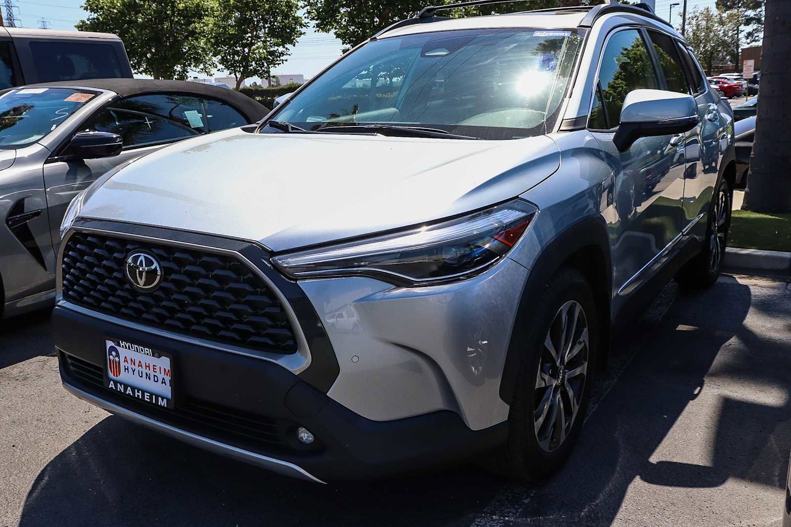 Used 2023 Toyota Corolla Cross XLE w/ Convenience Package image 8