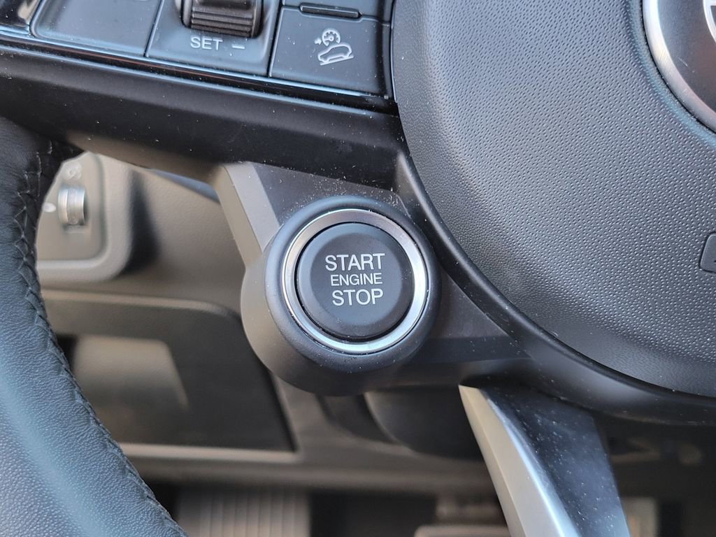 Used 2024 Alfa Romeo Stelvio Sprint image 11