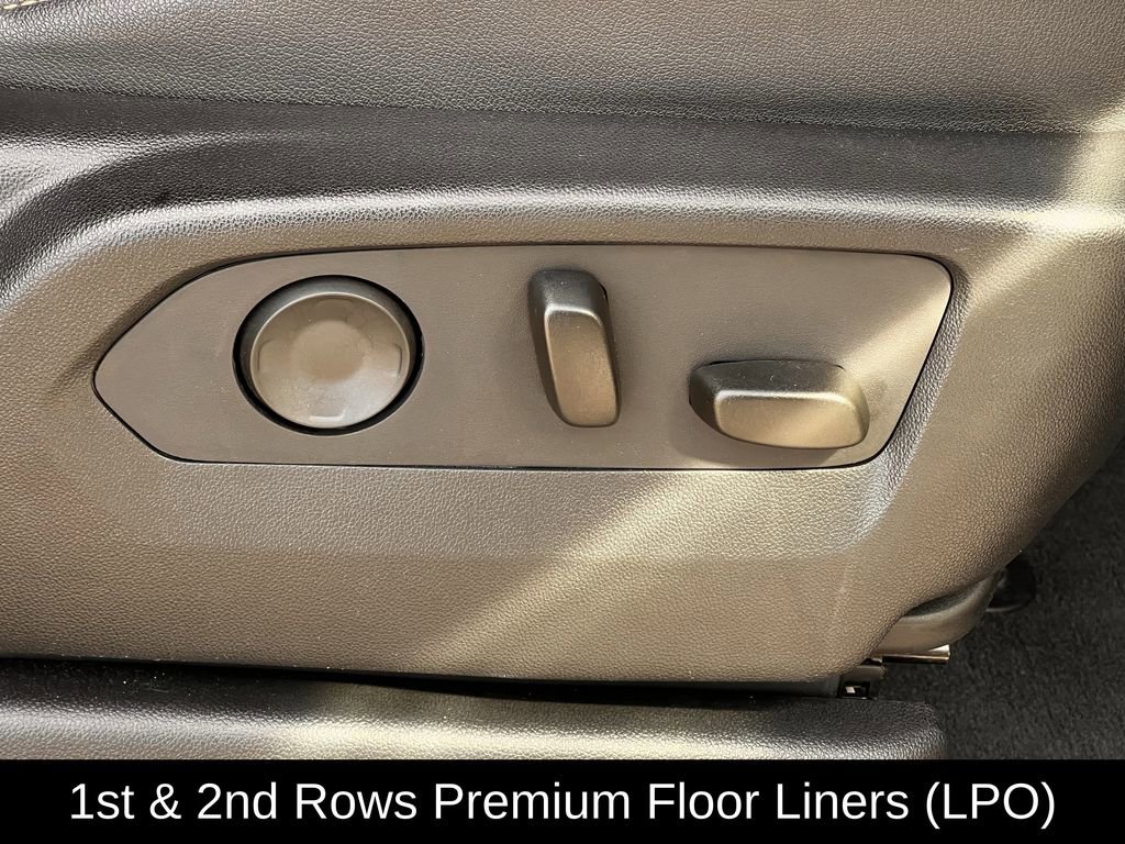 Used 2023 GMC Yukon XL AT4 w/ AT4 Premium Package image 33