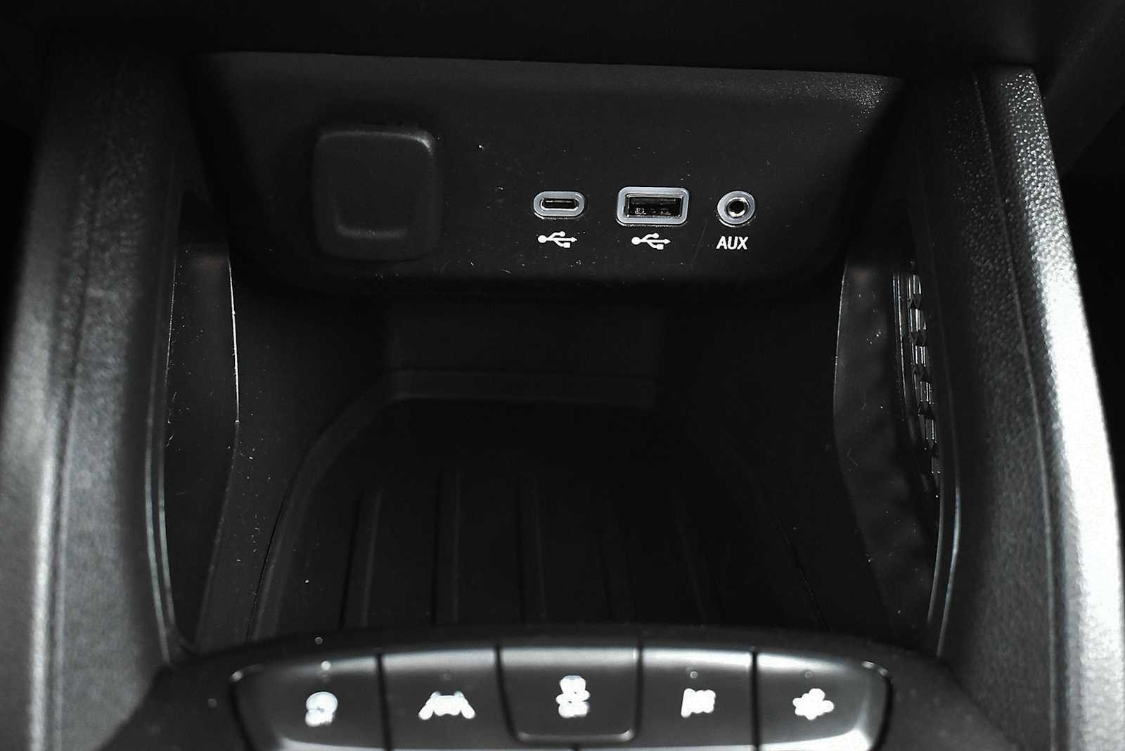 Used 2023 Chevrolet TrailBlazer RS w/ Convenience Package image 19