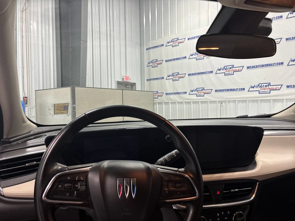 Used 2024 Buick Encore GX Sport Touring FWD image 2