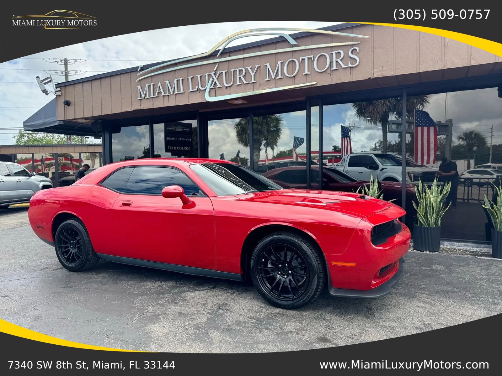 Used 2009 Dodge Challenger SE RWD image 2