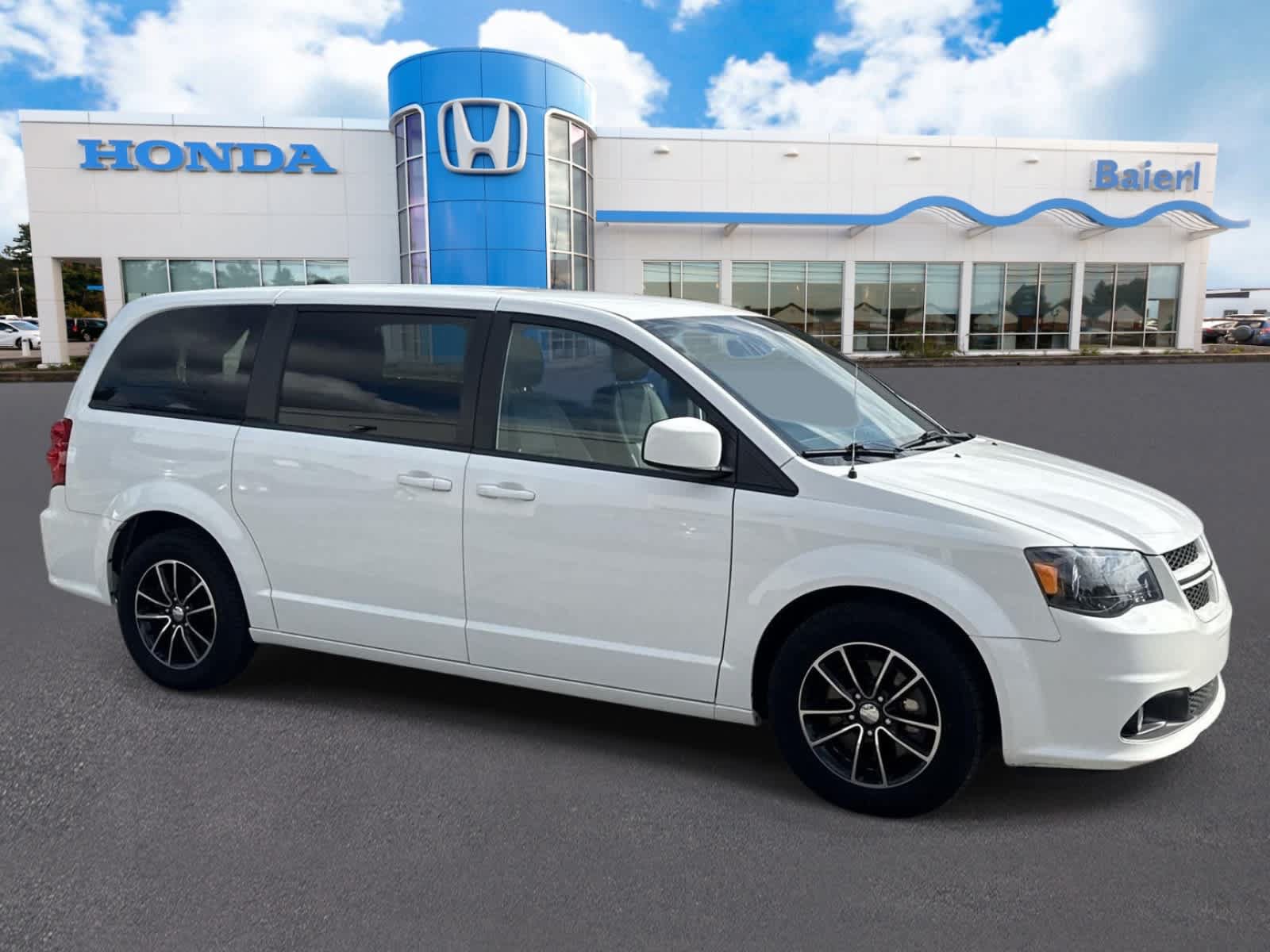 Used 2019 Dodge Grand Caravan GT FWD image 6