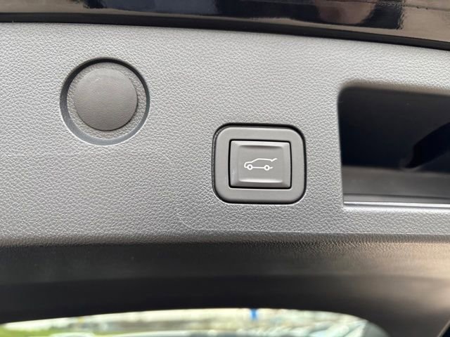 Used 2025 Chevrolet Equinox ACTIV image 25