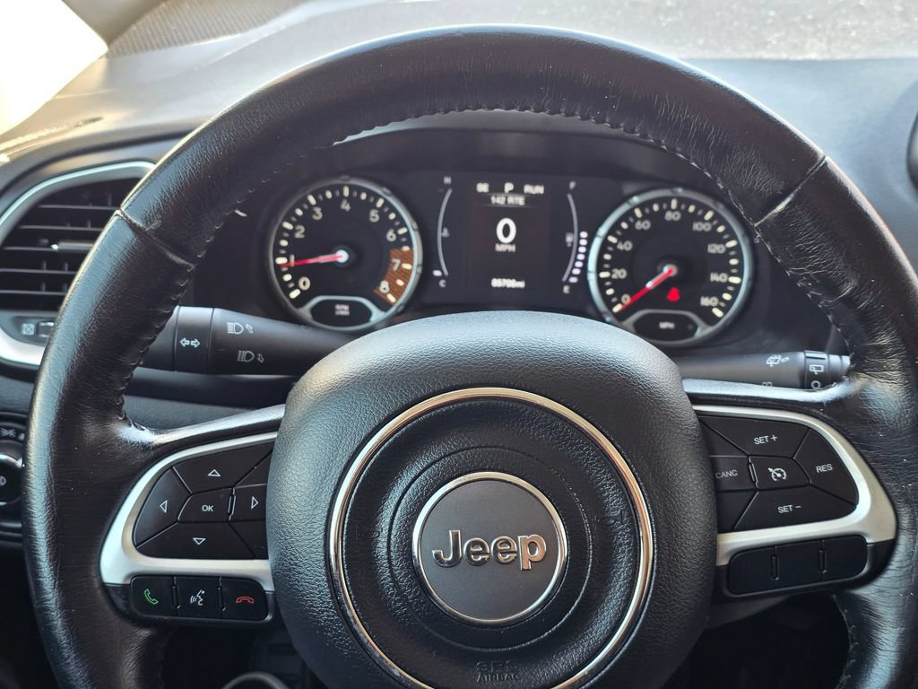 Used 2020 Jeep Renegade Latitude w/ Cold Weather Group AWD/4WD image 33