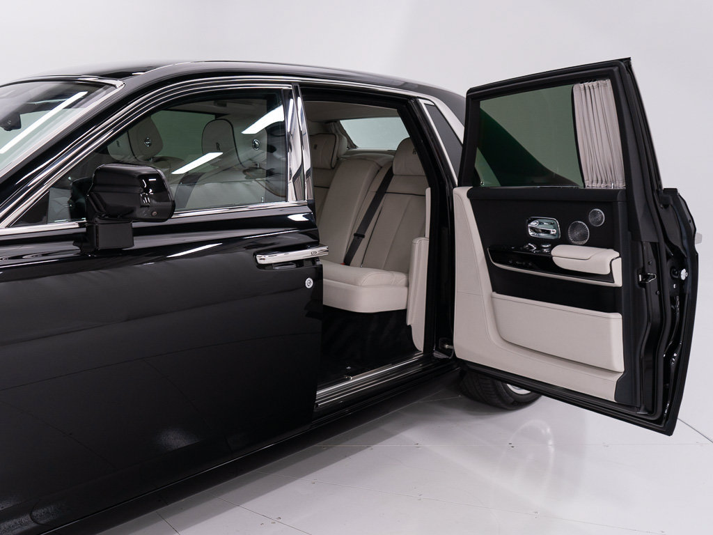 Certified 2018 Rolls-Royce Phantom Sedan RWD image 20