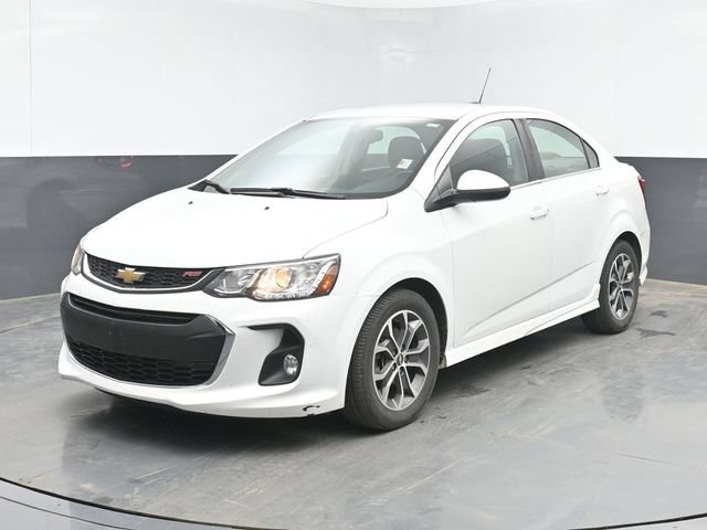 Used 2017 Chevrolet Sonic LT w/ Convenience Package FWD image 10